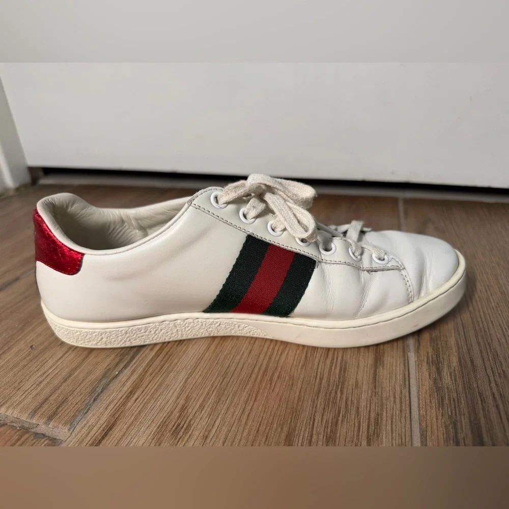 Gucci Ace Embellished Arrow Leather Sneakers White Size 36.5